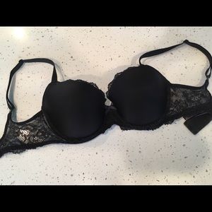 Victoria’s Secret Bra 32DDD Like New